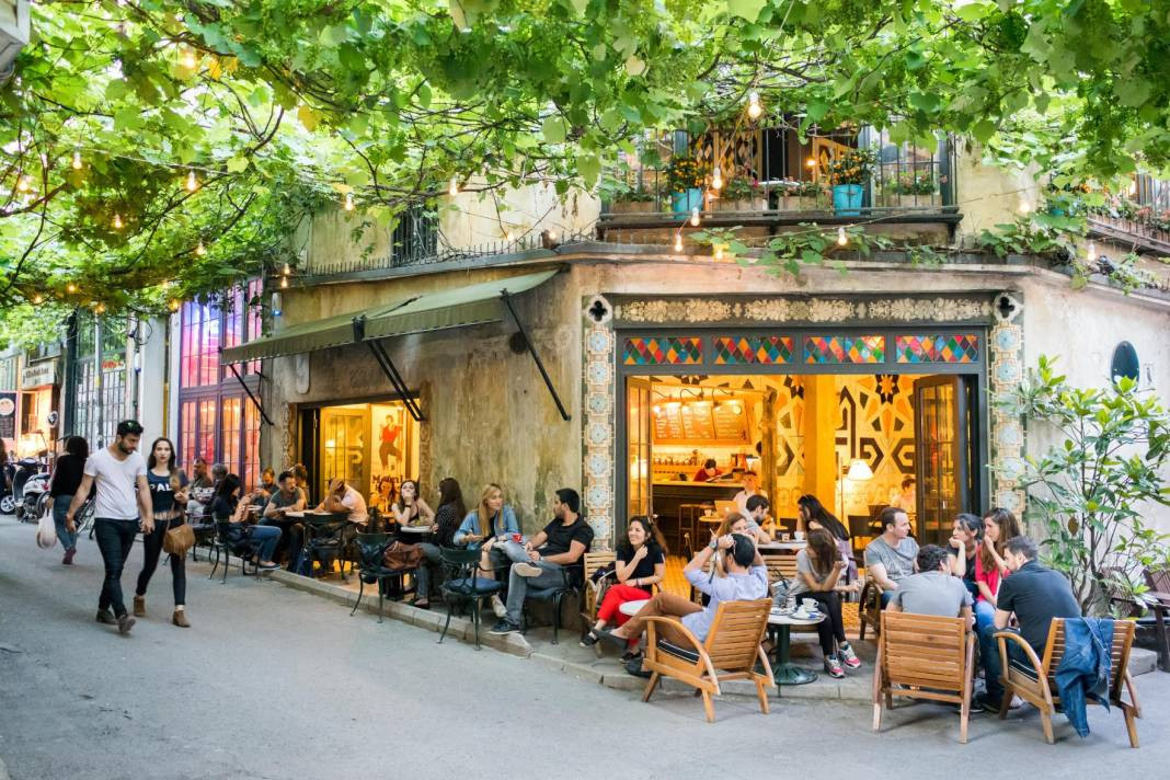 Beyoğlu'nun ismindeki "Bey" ve "Oğlu" Kim? - Resim: 3